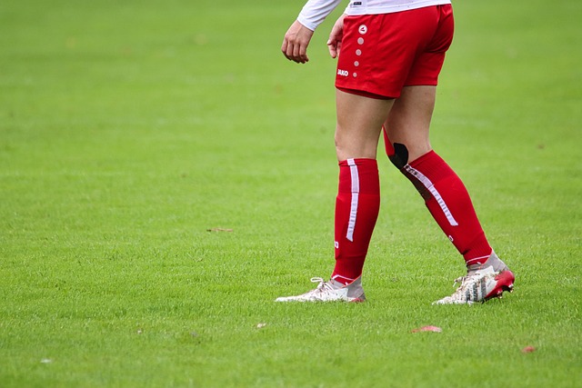 塞尔电台：巴萨和什琴斯尼都有意续约，可能签订1+1新合同.